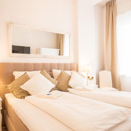 ברלין Fritz By Rockchair Apartments L Superhost Status L 3 Bedrooms Boxspringbeds 2 Bathrooms 2 Kitchen - Cozy Family & Business Flair Welcomes You! מראה חיצוני תמונה