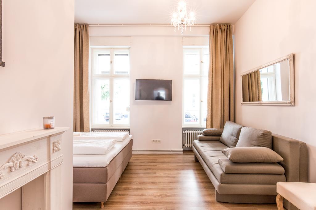 ברלין Fritz By Rockchair Apartments L Superhost Status L 3 Bedrooms Boxspringbeds 2 Bathrooms 2 Kitchen - Cozy Family & Business Flair Welcomes You! מראה חיצוני תמונה